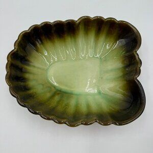 Vintage Hull USA Pottery Ruffled Edge Green Dish (pre-1950)
